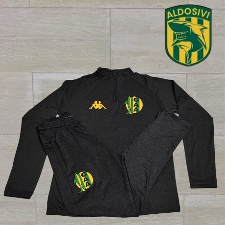 Conjunto con buzo de Aldosivi